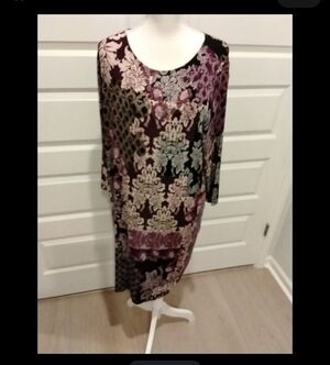 CLEARANCE -- Chico's Long Sleeve Floral-Print Shift Dress in Plum and Black